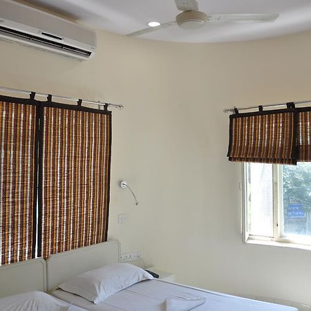 Hotel Kabli New Delhi Exterior foto