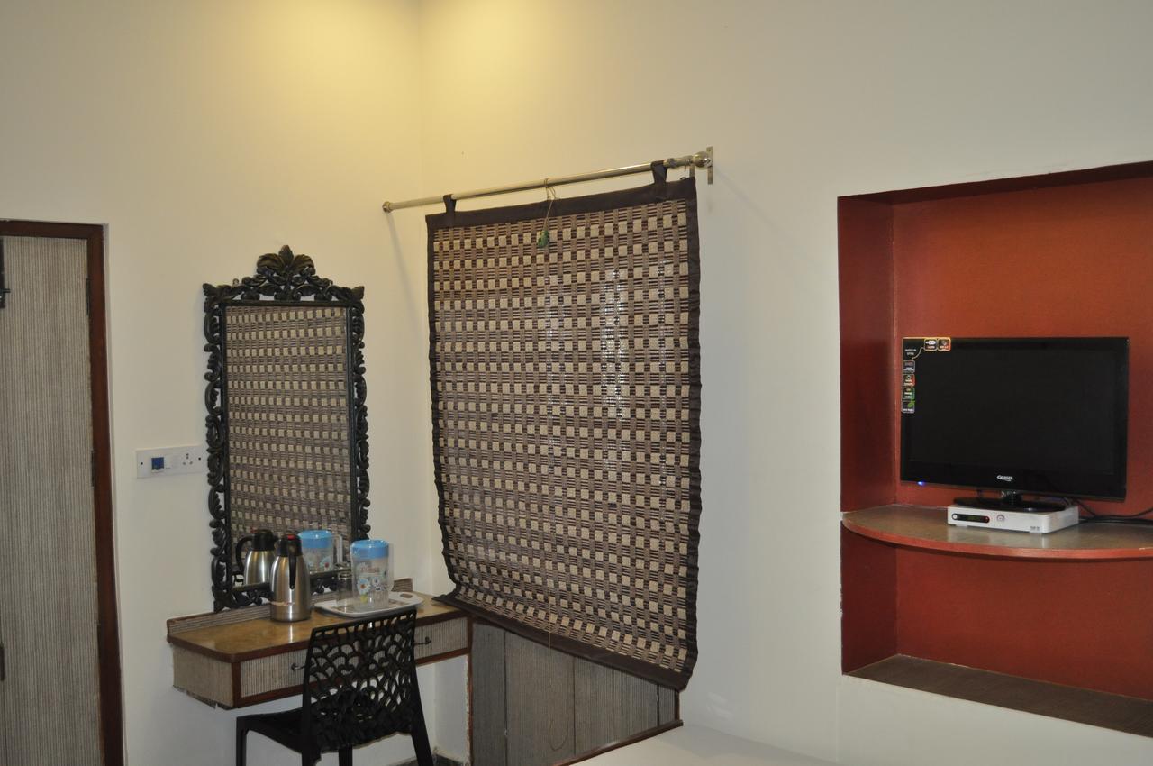 Hotel Kabli New Delhi Exterior foto