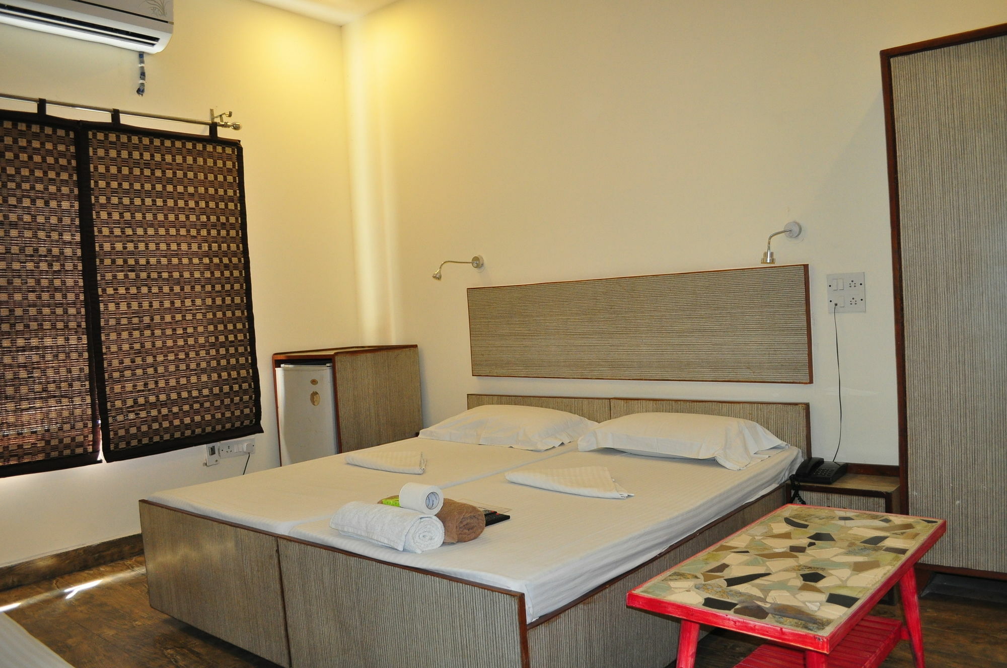 Hotel Kabli New Delhi Exterior foto